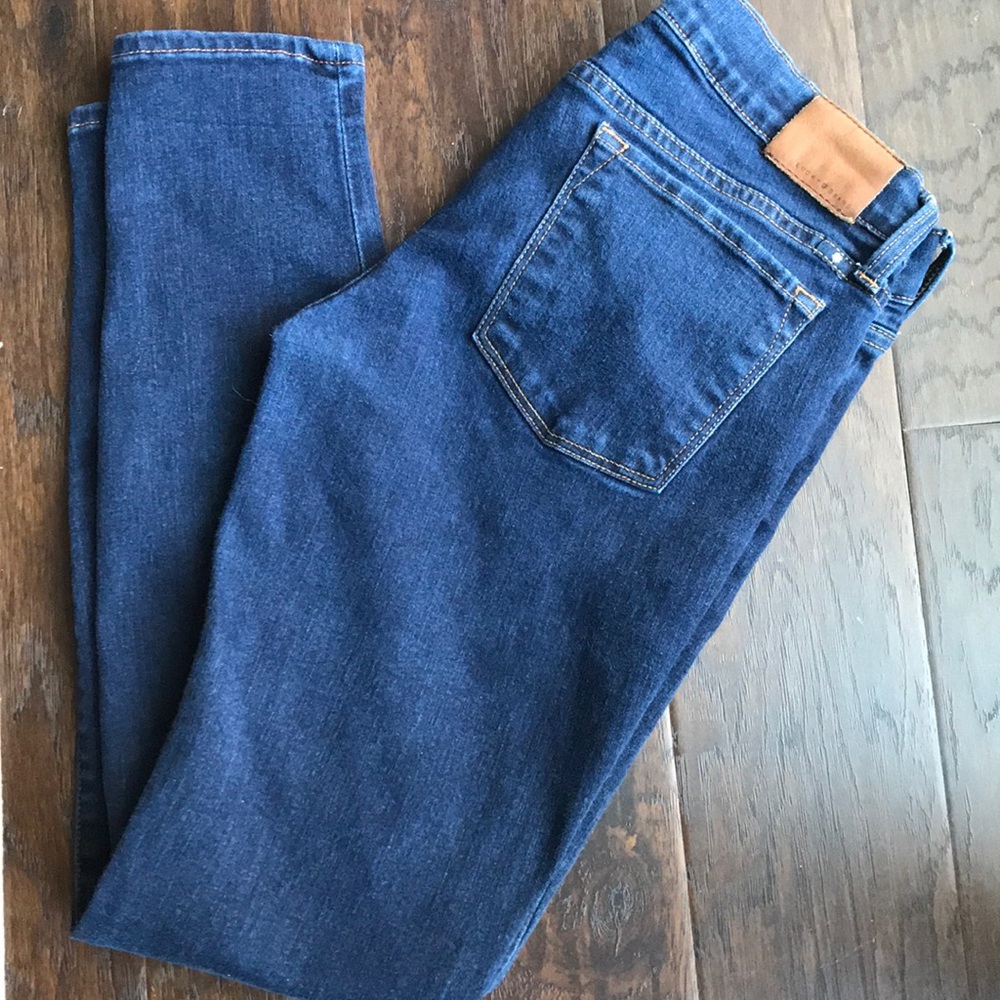 Women’s size 4 lucky jeans